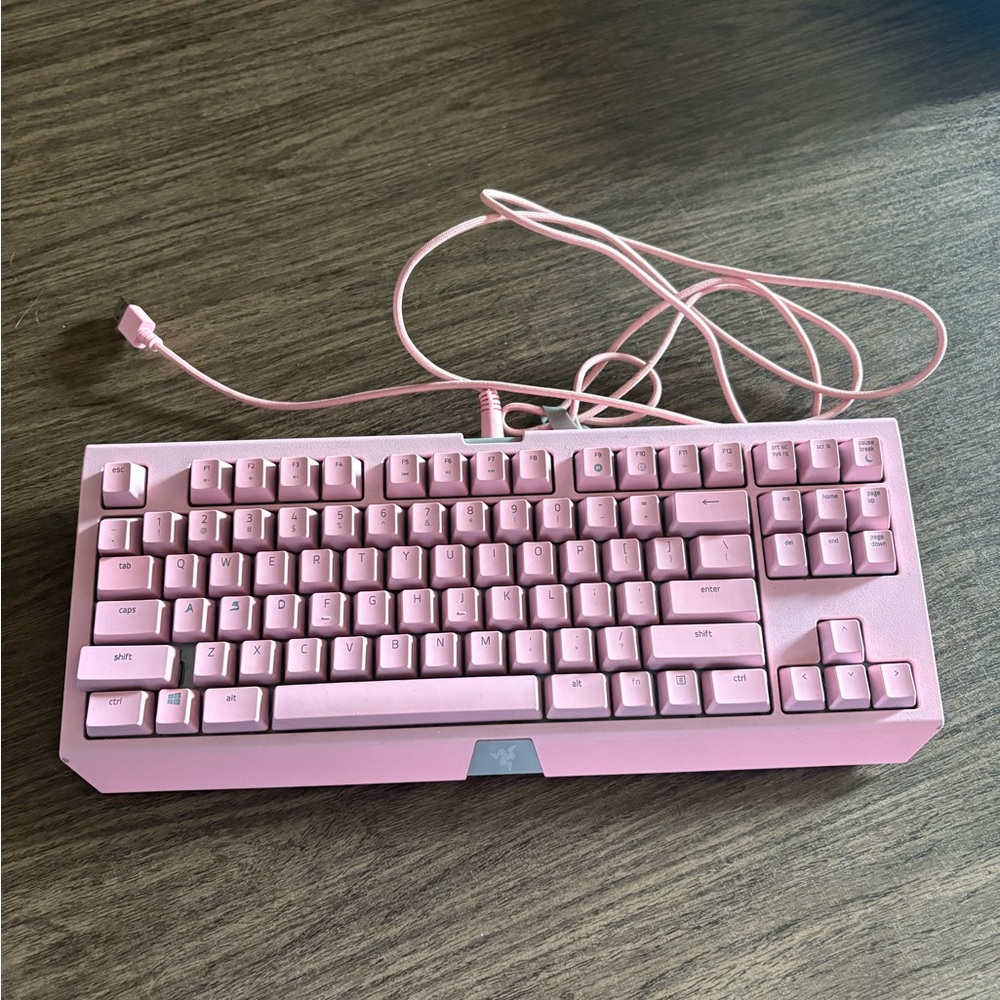 Razer BlackWidow TE Chroma V2 Pink Keyboard